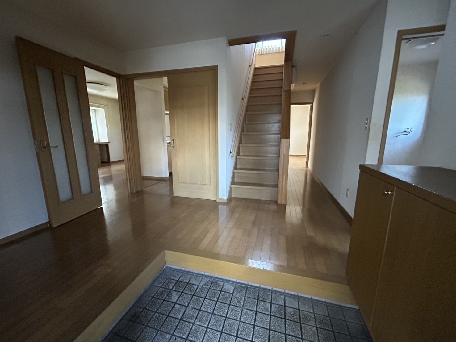 青森県八戸市根城７丁目１４番地１０（住居表示）